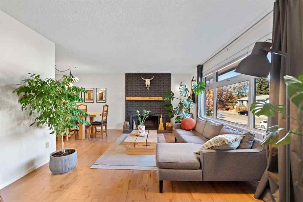 MLS® A2266080 - 5003 Dalhart Road NW in Dalhousie Calgary, Residential