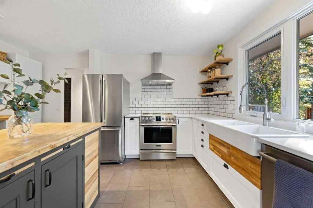 MLS® A2266080 - 5003 Dalhart Road NW in Dalhousie Calgary, Residential