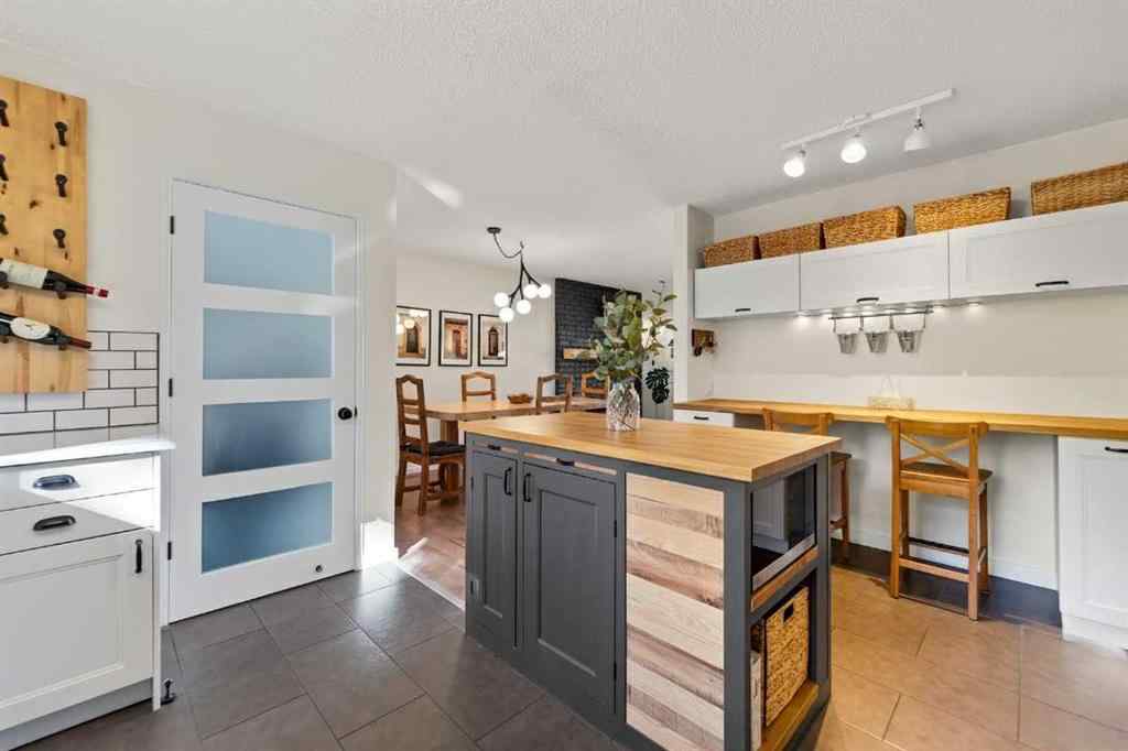 MLS® A2266080 - 5003 Dalhart Road NW in Dalhousie Calgary, Residential