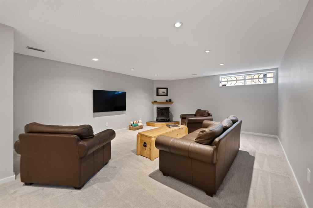 MLS® A2266080 - 5003 Dalhart Road NW in Dalhousie Calgary, Residential