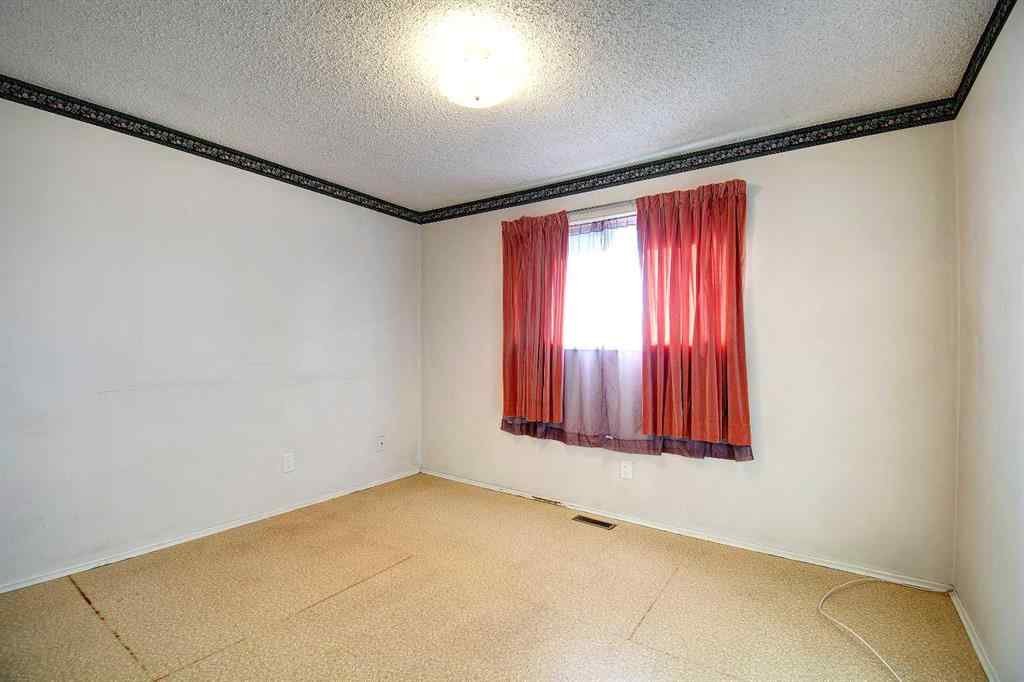 MLS® A2266084 - 4108 13 Avenue NE in Marlborough Calgary, Residential