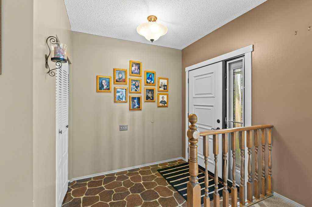 MLS® A2266087 - 4724 Rundlehorn Drive NE in Rundle Calgary, Residential