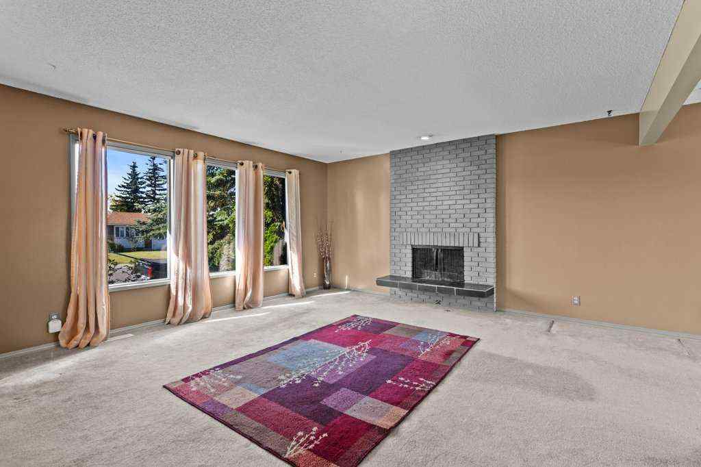 MLS® A2266087 - 4724 Rundlehorn Drive NE in Rundle Calgary, Residential