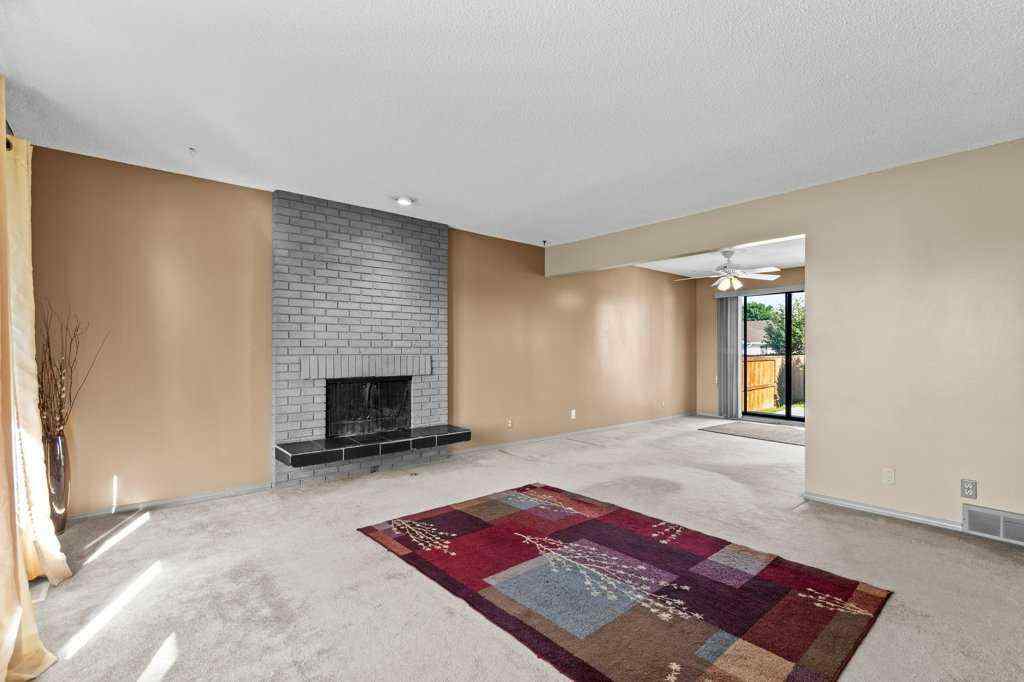 MLS® A2266087 - 4724 Rundlehorn Drive NE in Rundle Calgary, Residential