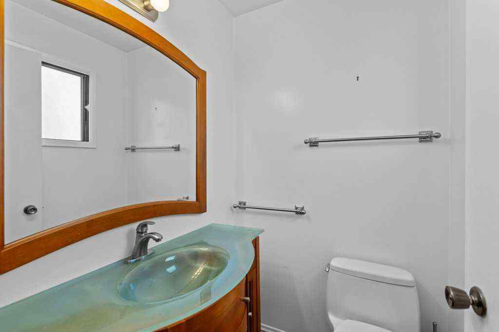 MLS® A2266087 - 4724 Rundlehorn Drive NE in Rundle Calgary, Residential