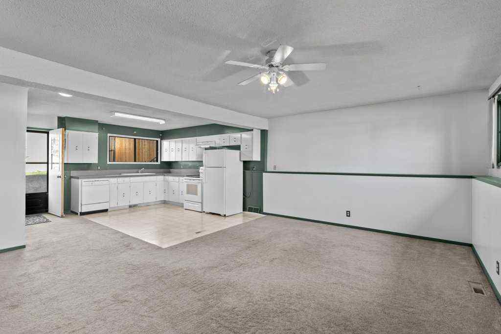 MLS® A2266087 - 4724 Rundlehorn Drive NE in Rundle Calgary, Residential