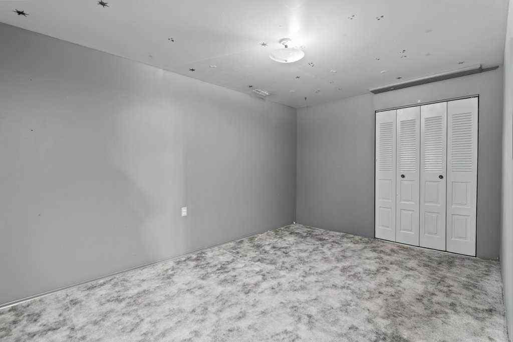 MLS® A2266087 - 4724 Rundlehorn Drive NE in Rundle Calgary, Residential