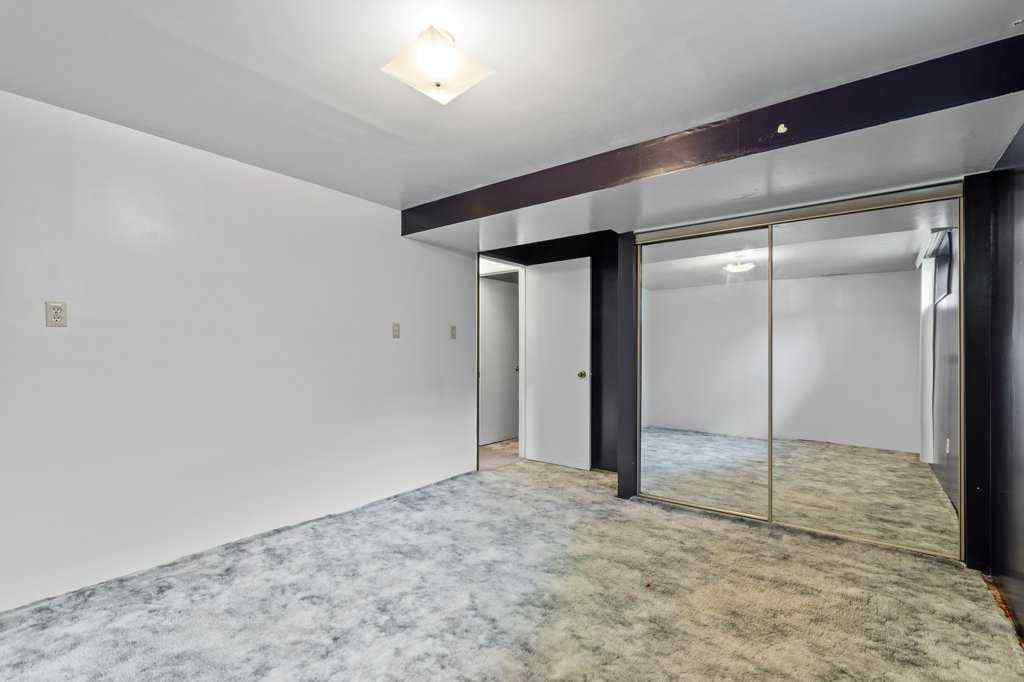 MLS® A2266087 - 4724 Rundlehorn Drive NE in Rundle Calgary, Residential