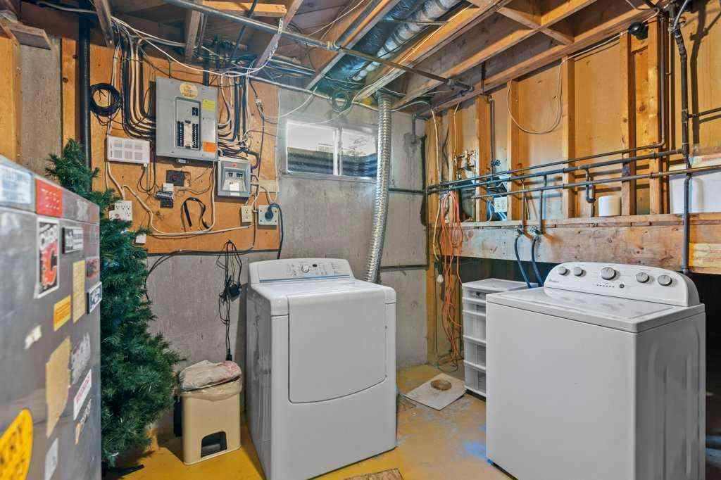 MLS® A2266087 - 4724 Rundlehorn Drive NE in Rundle Calgary, Residential