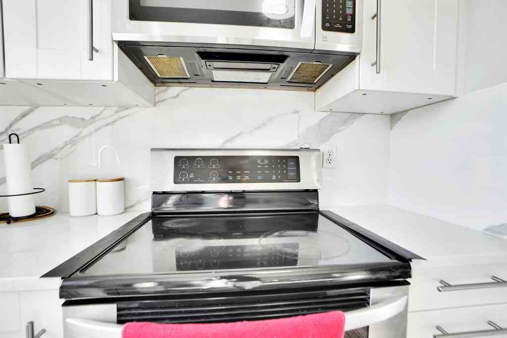 MLS® A2266088 - 5 Coville Gardens NE in Coventry Hills Calgary, Residential