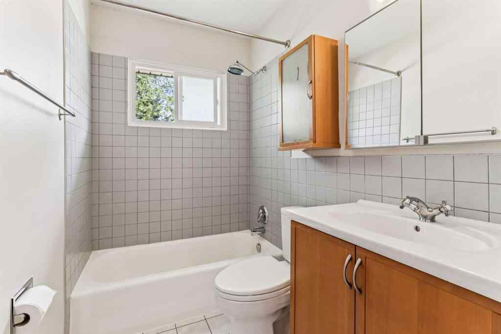 MLS® A2266089 - 439 Hendon Drive NW in Highwood Calgary, Residential