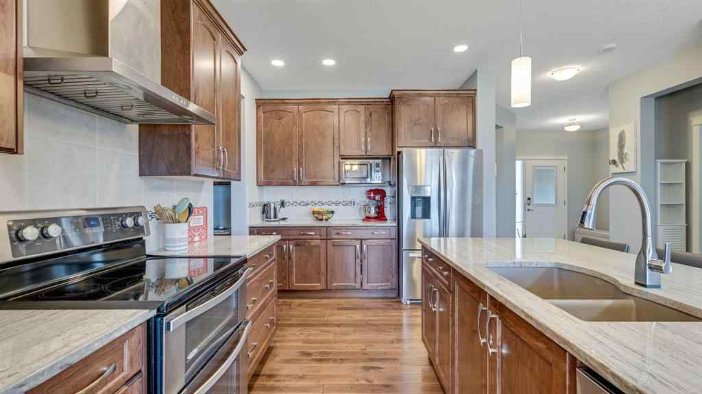 MLS® A2266091 - 343 Hillcrest Heights SW in Hillcrest Airdrie, Residential