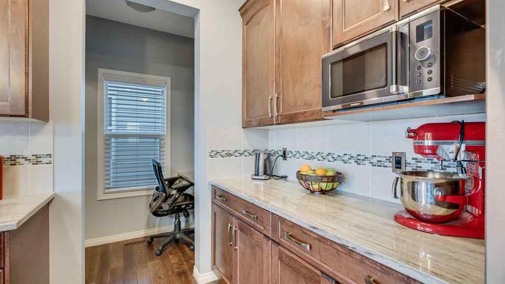 MLS® A2266091 - 343 Hillcrest Heights SW in Hillcrest Airdrie, Residential