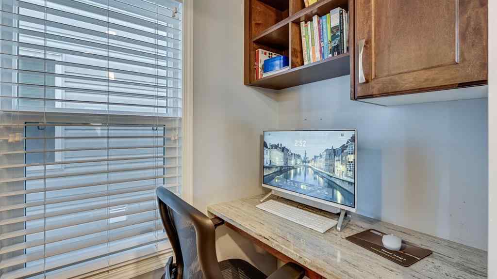 MLS® A2266091 - 343 Hillcrest Heights SW in Hillcrest Airdrie, Residential