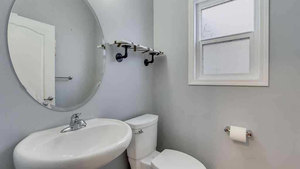 MLS® A2266091 - 343 Hillcrest Heights SW in Hillcrest Airdrie, Residential