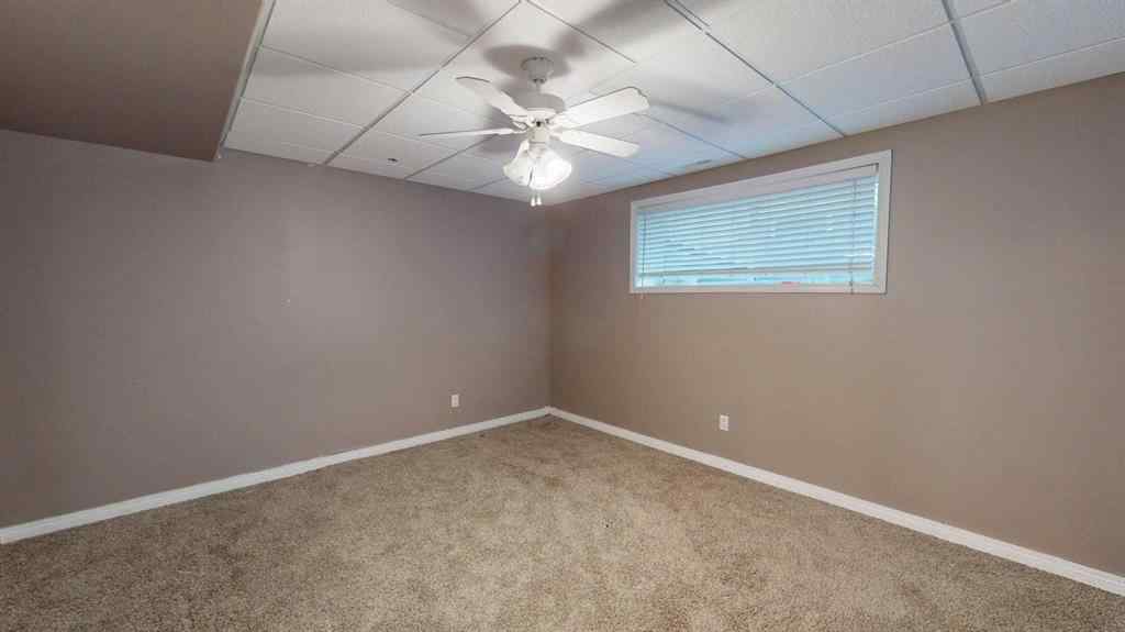 MLS® A2266093 - 333 Lindstrom Crescent  in Timberlea Fort McMurray, Residential