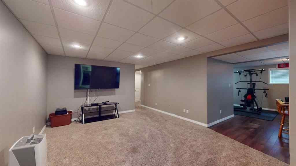 MLS® A2266093 - 333 Lindstrom Crescent  in Timberlea Fort McMurray, Residential