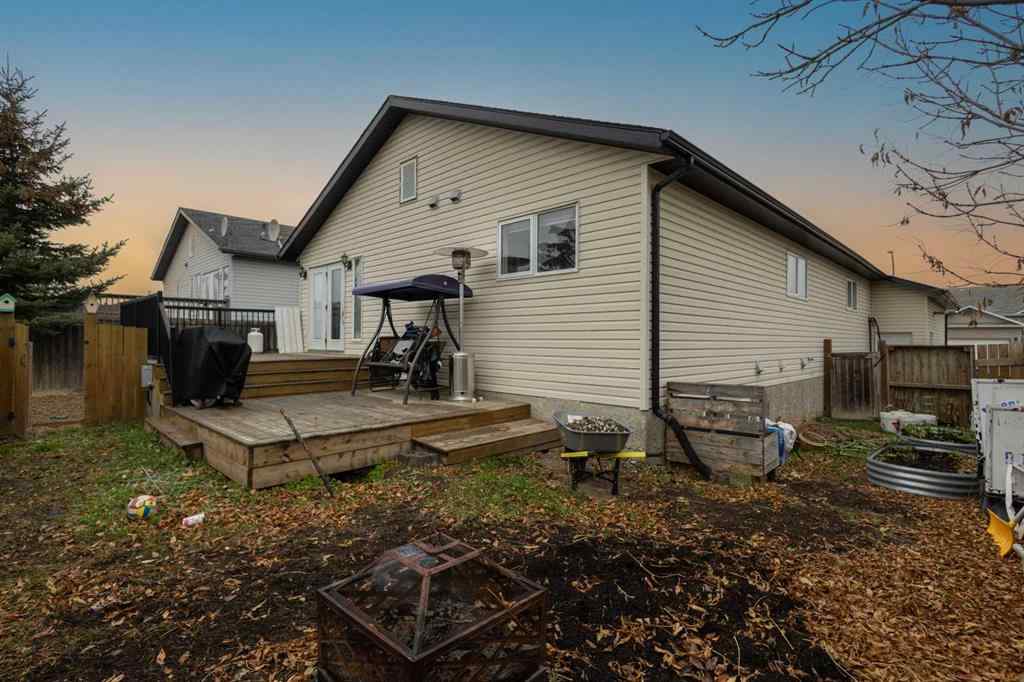 MLS® A2266093 - 333 Lindstrom Crescent  in Timberlea Fort McMurray, Residential