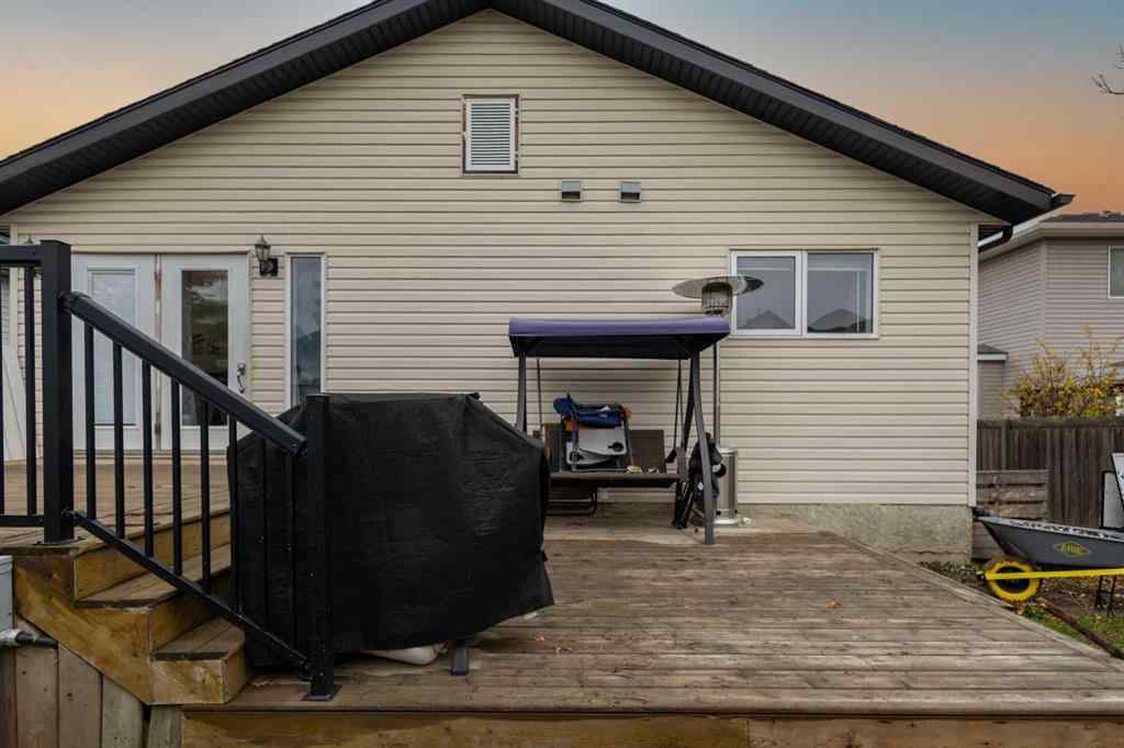 MLS® A2266093 - 333 Lindstrom Crescent  in Timberlea Fort McMurray, Residential