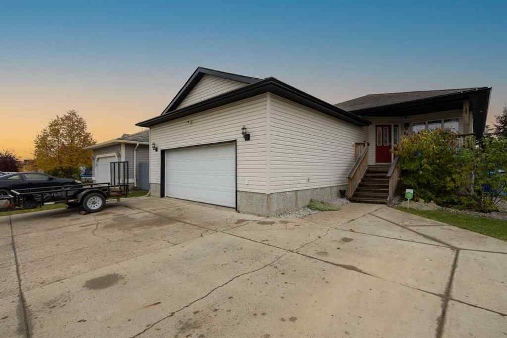 MLS® A2266093 - 333 Lindstrom Crescent  in Timberlea Fort McMurray, Residential