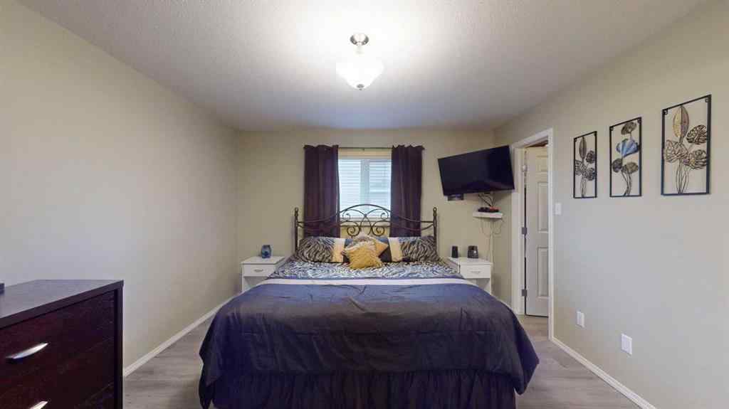 MLS® A2266093 - 333 Lindstrom Crescent  in Timberlea Fort McMurray, Residential