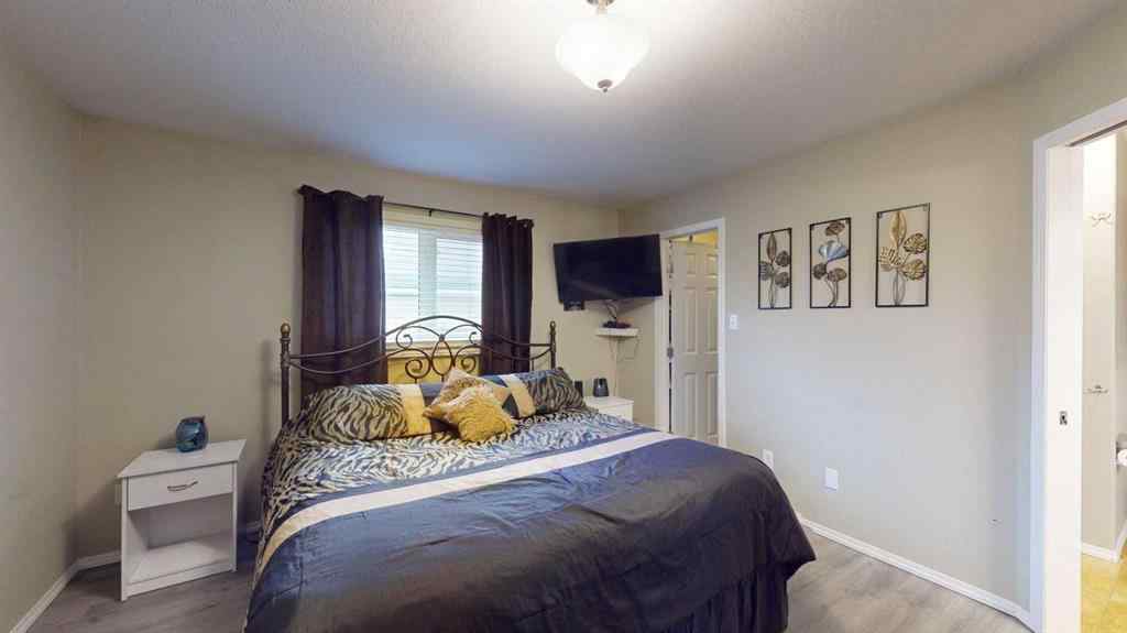 MLS® A2266093 - 333 Lindstrom Crescent  in Timberlea Fort McMurray, Residential