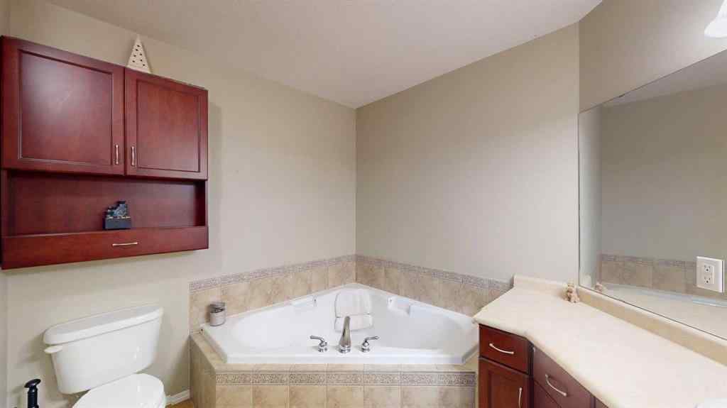 MLS® A2266093 - 333 Lindstrom Crescent  in Timberlea Fort McMurray, Residential