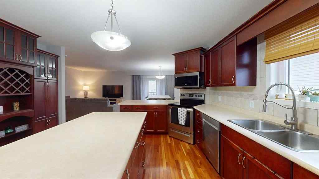 MLS® A2266093 - 333 Lindstrom Crescent  in Timberlea Fort McMurray, Residential