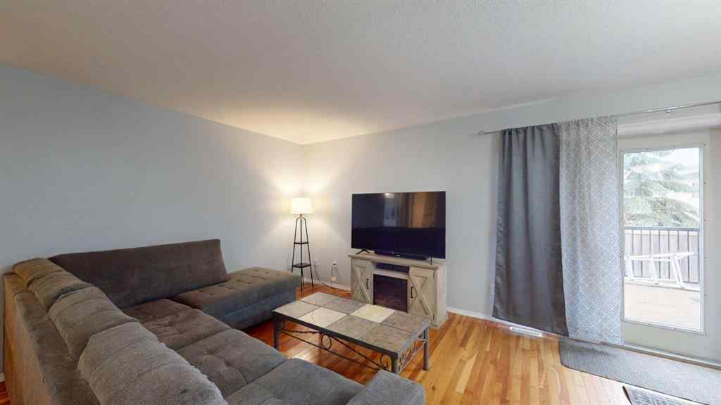 MLS® A2266093 - 333 Lindstrom Crescent  in Timberlea Fort McMurray, Residential