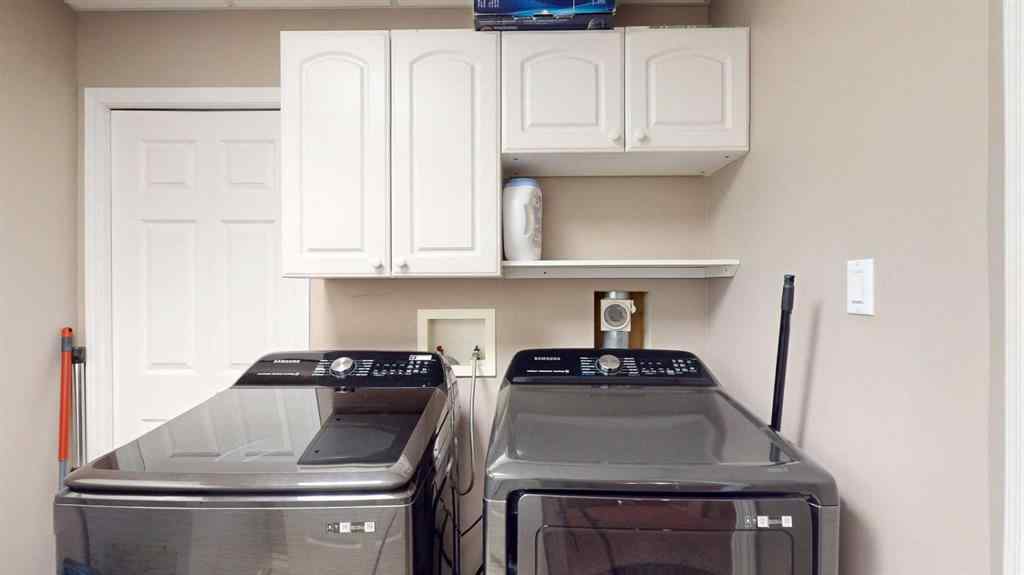 MLS® A2266093 - 333 Lindstrom Crescent  in Timberlea Fort McMurray, Residential