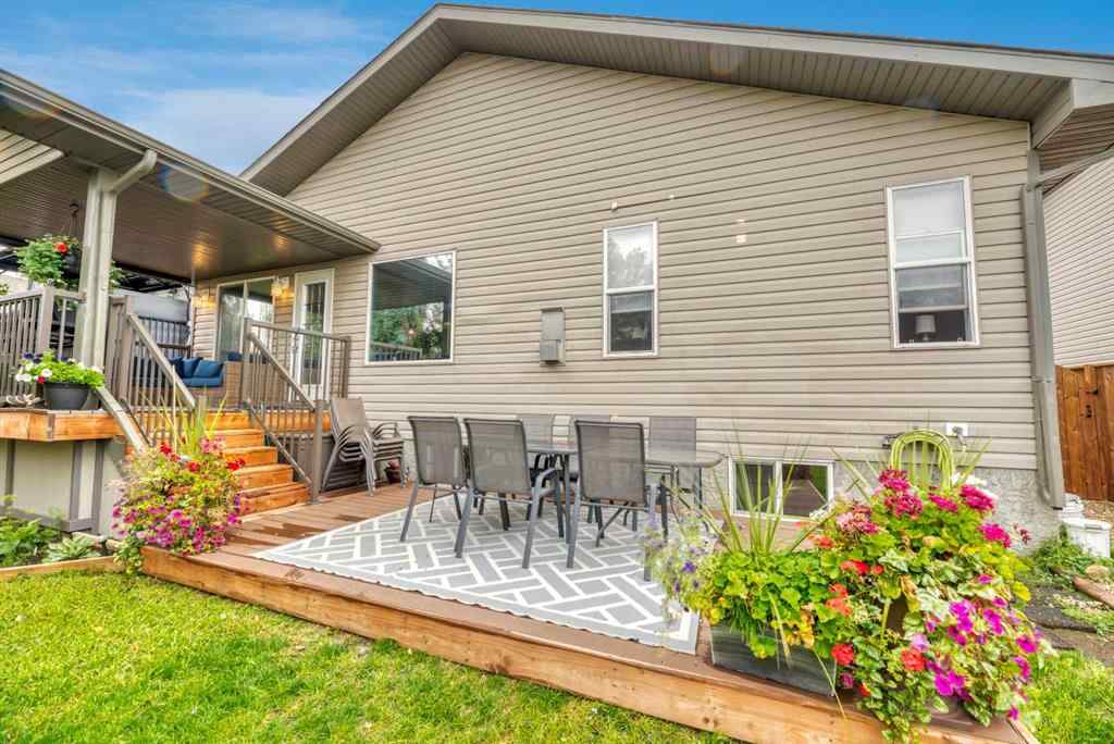 MLS® A2266096 - 196 Camden Place  in Cambridge Glen Strathmore, Residential