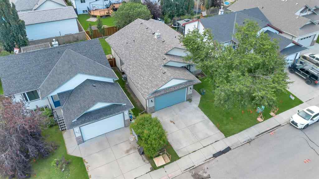 MLS® A2266096 - 196 Camden Place  in Cambridge Glen Strathmore, Residential