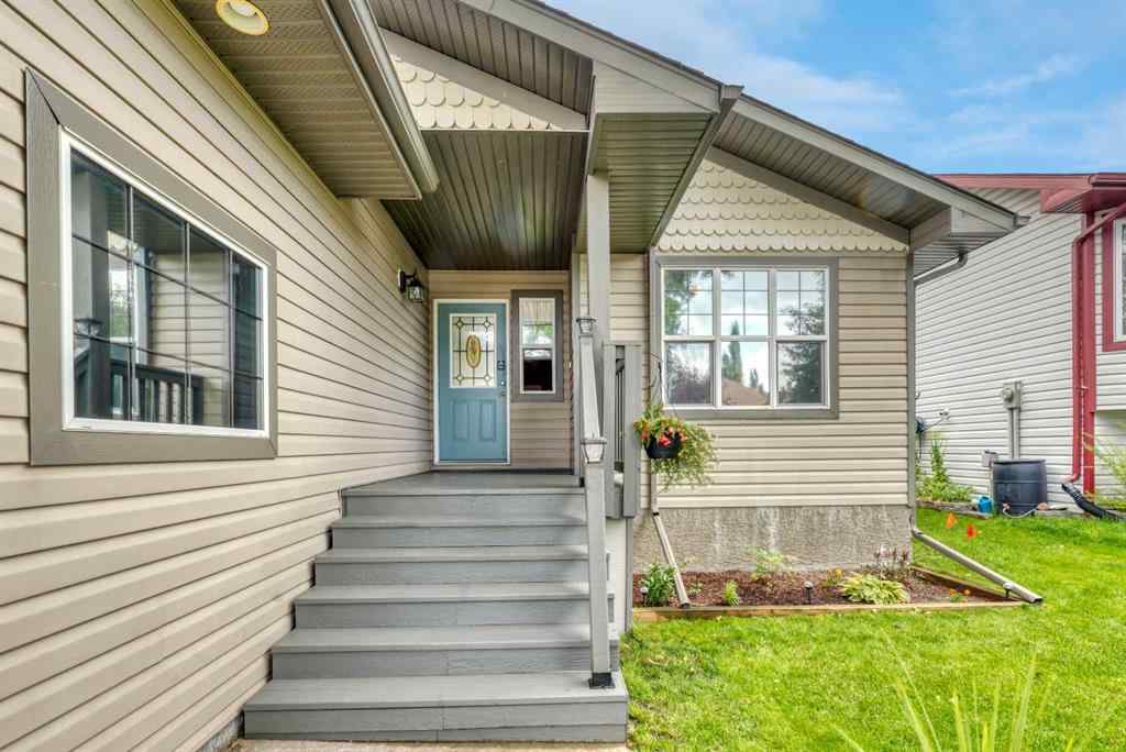 MLS® A2266096 - 196 Camden Place  in Cambridge Glen Strathmore, Residential