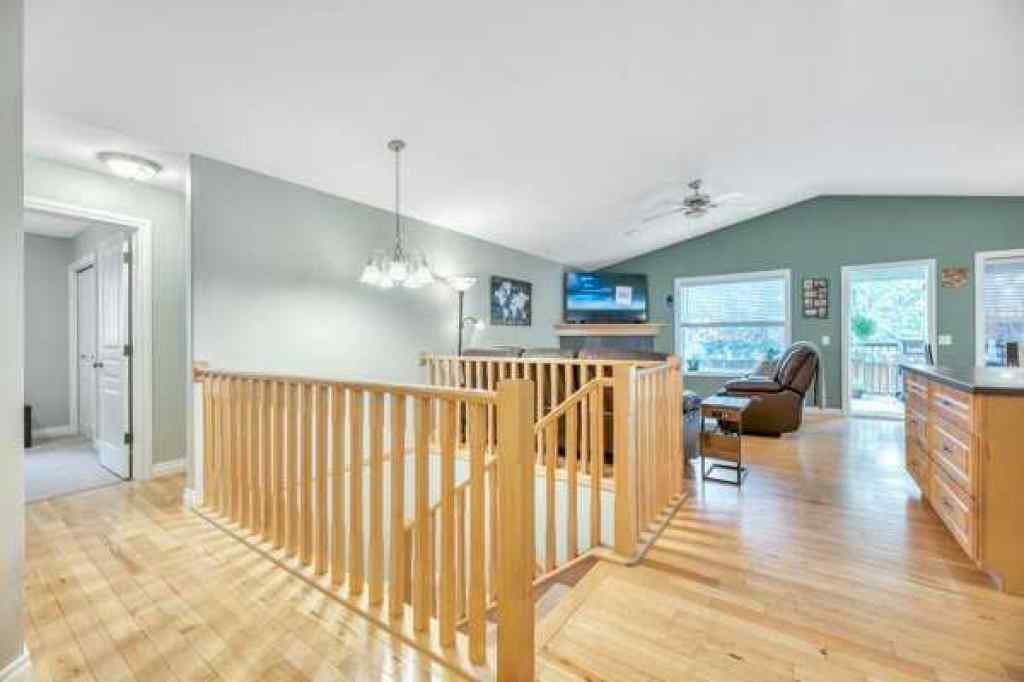 MLS® A2266096 - 196 Camden Place  in Cambridge Glen Strathmore, Residential