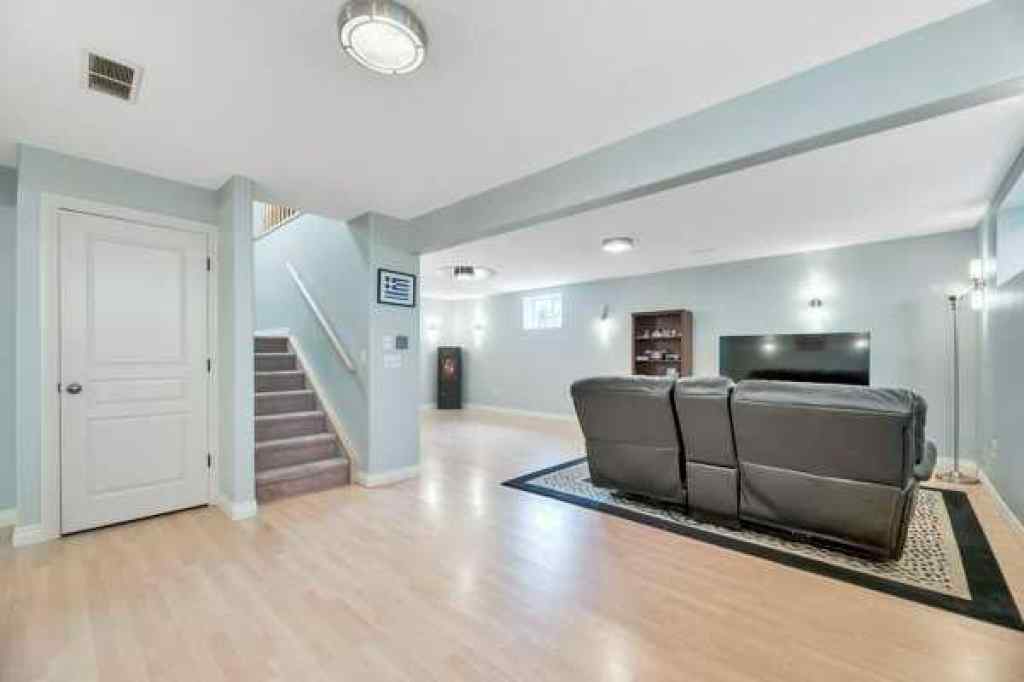 MLS® A2266096 - 196 Camden Place  in Cambridge Glen Strathmore, Residential