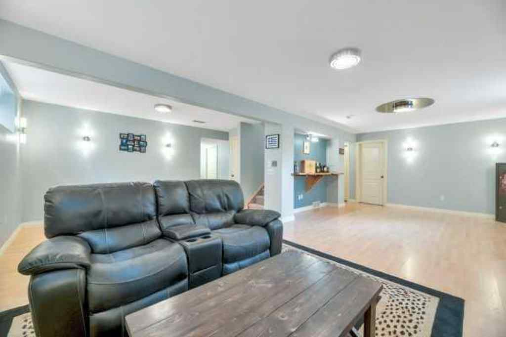 MLS® A2266096 - 196 Camden Place  in Cambridge Glen Strathmore, Residential