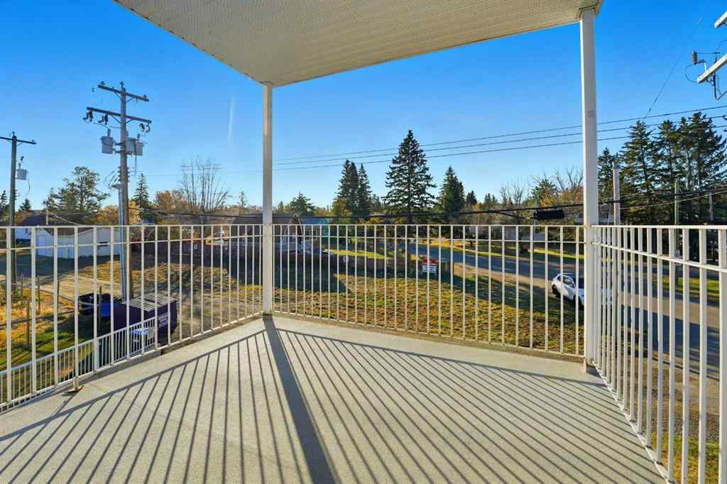 MLS® A2266098 - Unit #208 5135 Lakeshore Drive  in Downtown Sylvan Lake, Residential