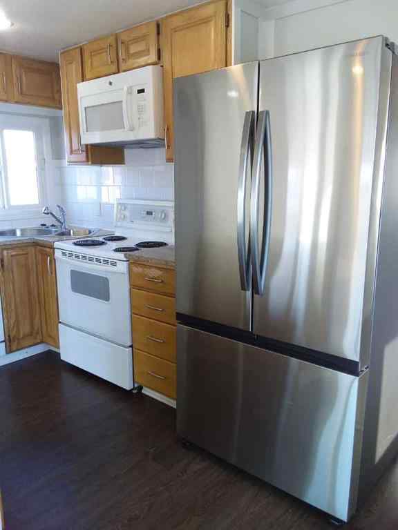 MLS® A2266100 - Unit #300 6220 17 Avenue SE in Red Carpet Calgary, Mobile