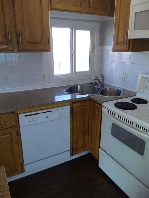 MLS® A2266100 - Unit #300 6220 17 Avenue SE in Red Carpet Calgary, Mobile