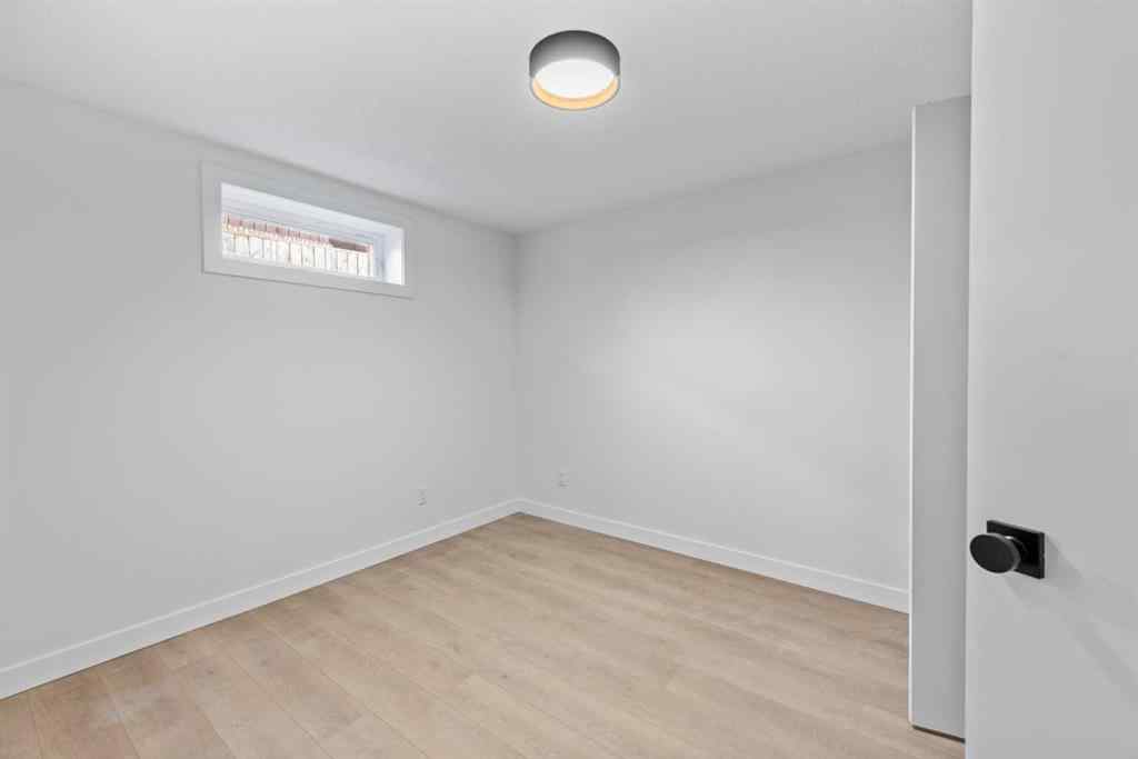 MLS® A2266101 - 124 Gainsborough Drive SW in Glamorgan Calgary, Residential