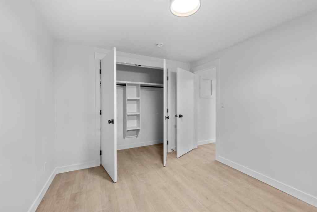 MLS® A2266101 - 124 Gainsborough Drive SW in Glamorgan Calgary, Residential