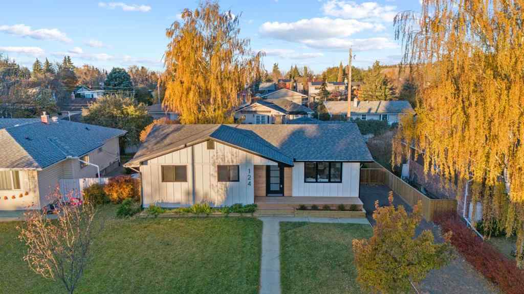 MLS® A2266101 - 124 Gainsborough Drive SW in Glamorgan Calgary, Residential