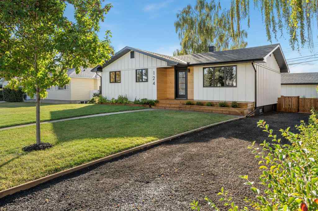 MLS® A2266101 - 124 Gainsborough Drive SW in Glamorgan Calgary, Residential