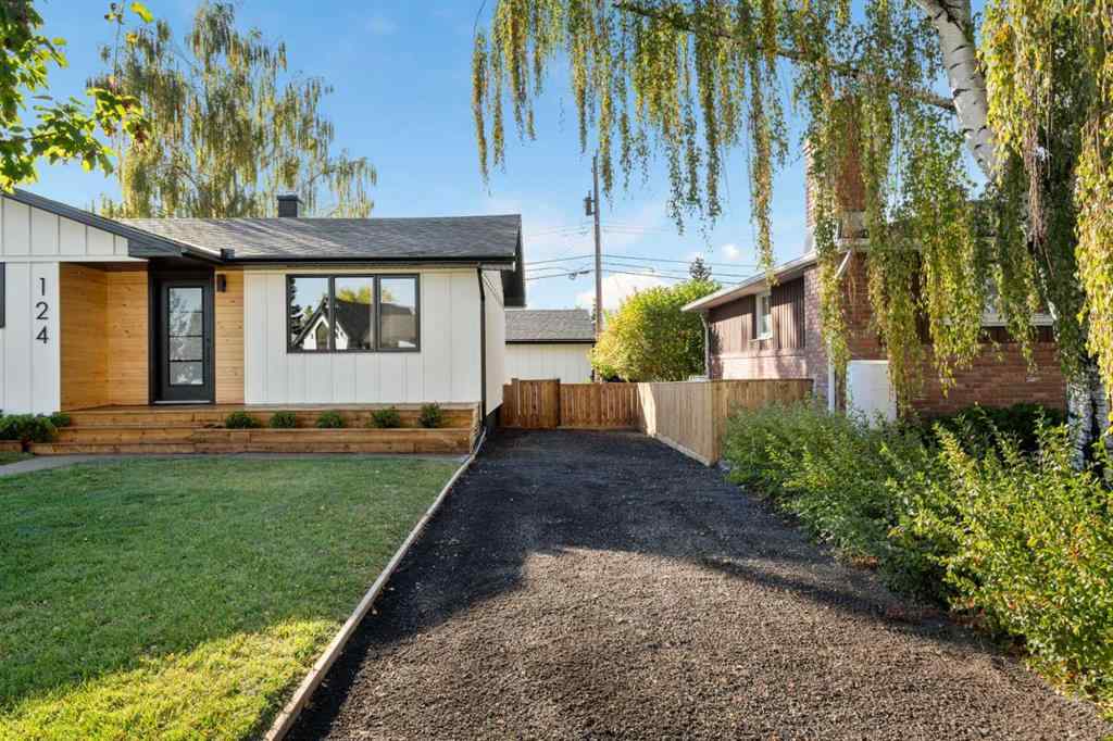 MLS® A2266101 - 124 Gainsborough Drive SW in Glamorgan Calgary, Residential