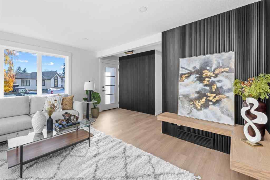 MLS® A2266101 - 124 Gainsborough Drive SW in Glamorgan Calgary, Residential