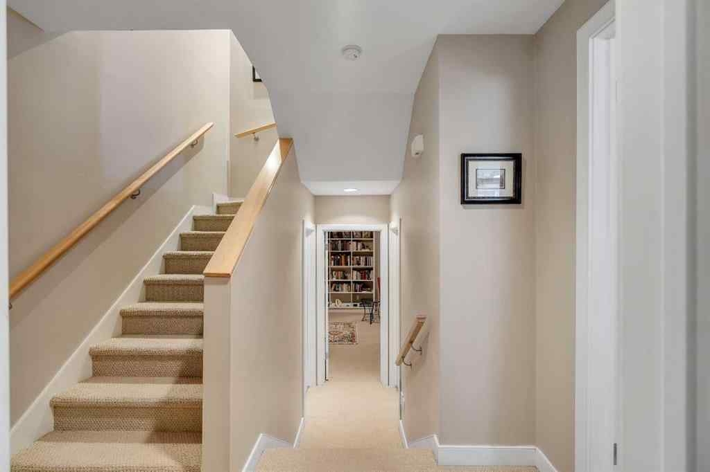 MLS® A2266107 - 2215 2 Avenue NW in West Hillhurst Calgary, Residential