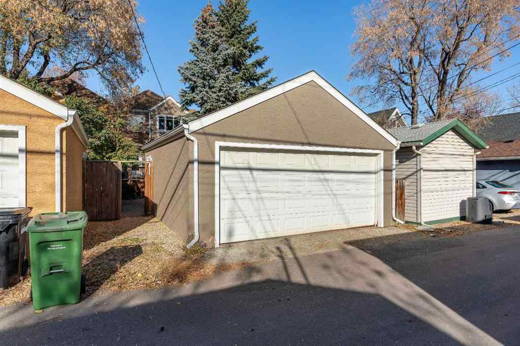 MLS® A2266107 - 2215 2 Avenue NW in West Hillhurst Calgary, Residential