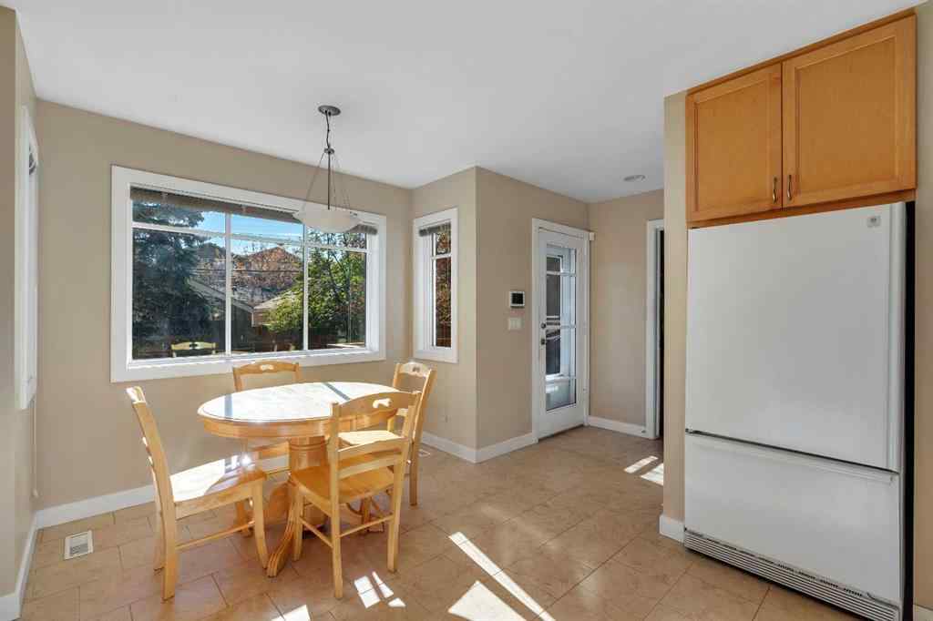 MLS® A2266107 - 2215 2 Avenue NW in West Hillhurst Calgary, Residential