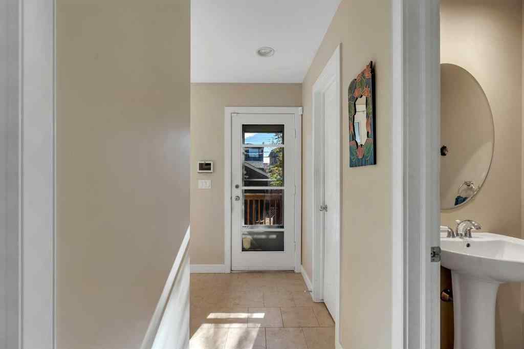 MLS® A2266107 - 2215 2 Avenue NW in West Hillhurst Calgary, Residential