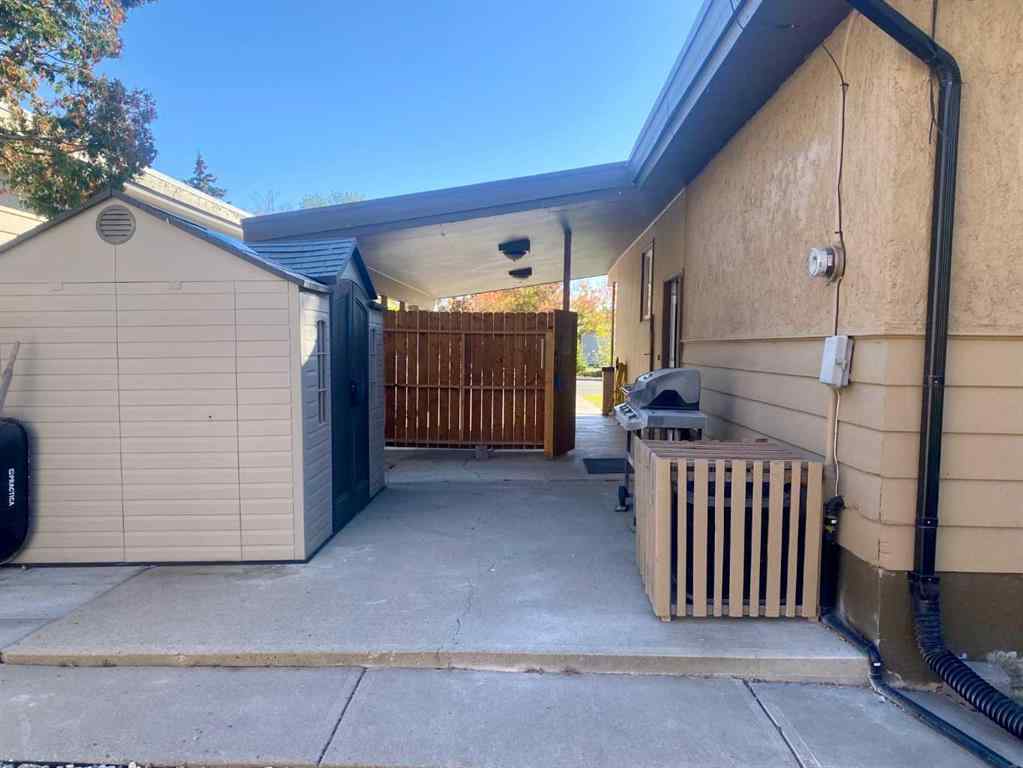 MLS® A2266110 - 2015 16 Avenue S in Agnes Davidson Lethbridge, Rental